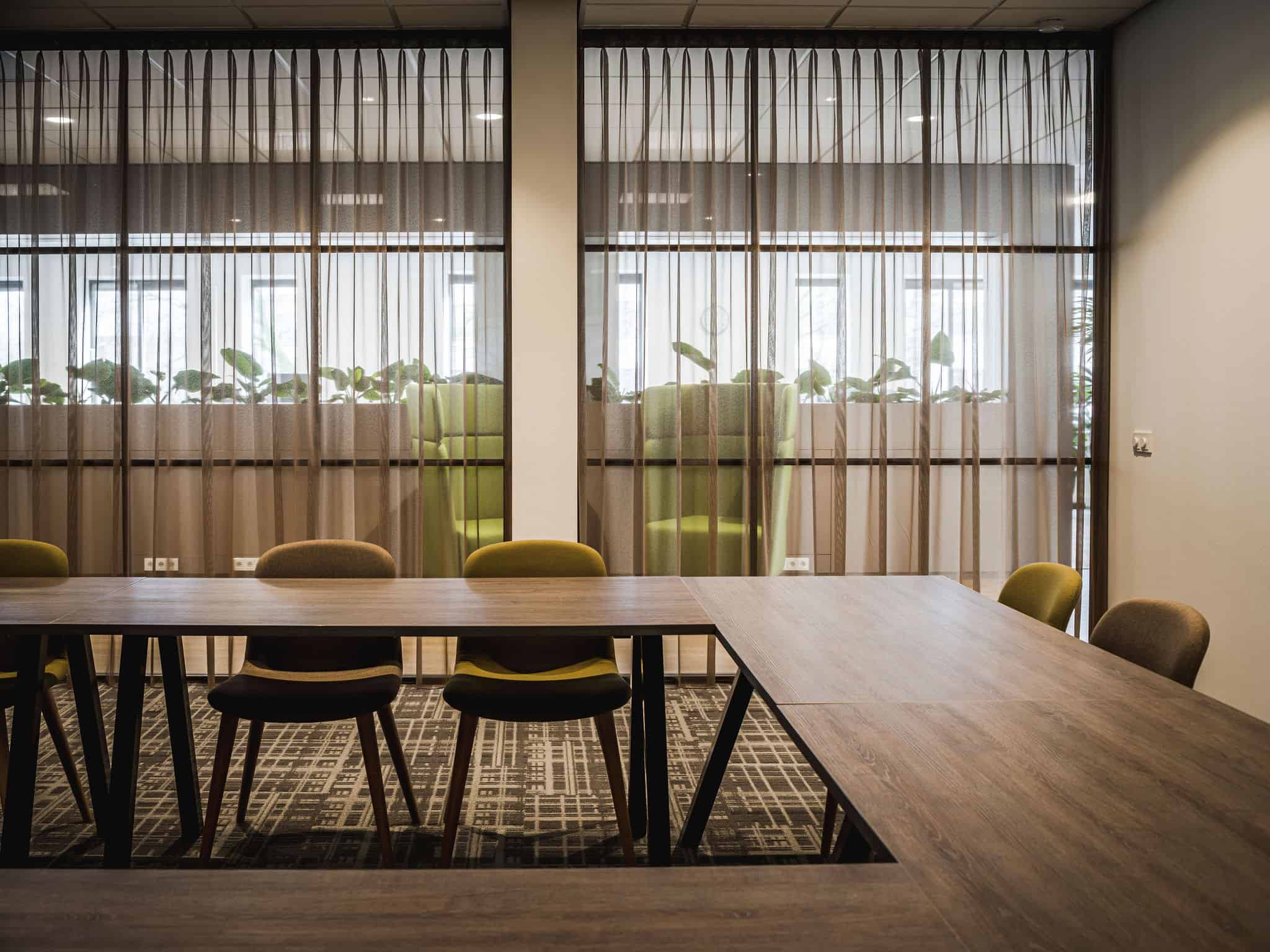 binnenhuisarchitect Wildenberg ontwerp kantoor COKZ vergaderruimte Forbo Planeffect Meinema