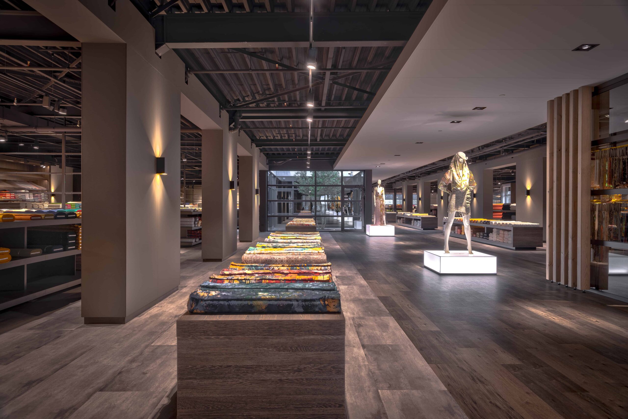 interieurarchitect Wildenberg ontwerp showroom Knipidee Almere entree deur wsb maretti iboma kerastone objectflor tarkett kopie