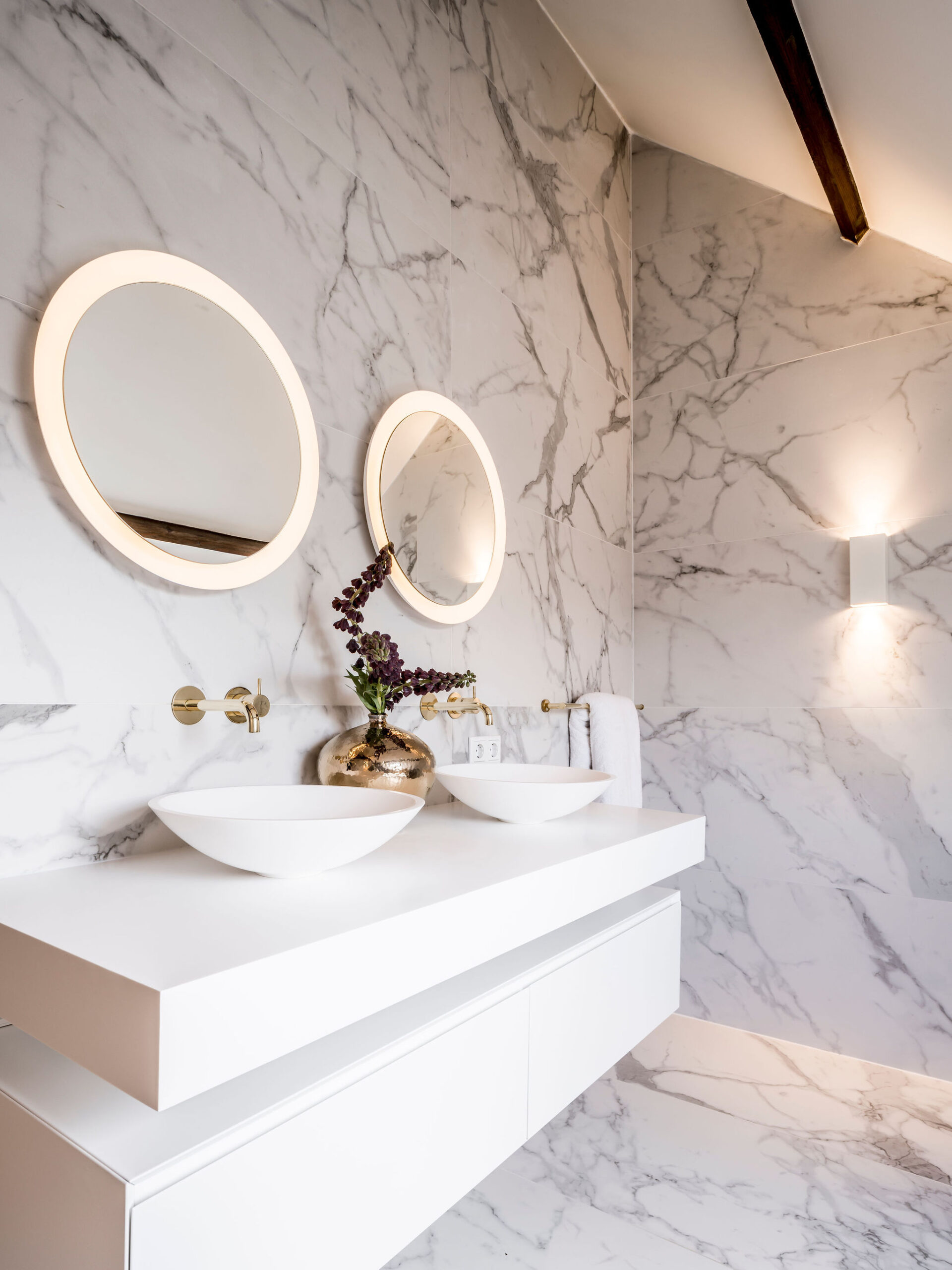 interieurarchitect Stan Wildenberg interieurontwerp interieur interiordesign luxurylifestyle luxuryinteriors luxuryhomes badkamer luxurybathroom badkamerontwerp marmer Peter Baas Jongerius