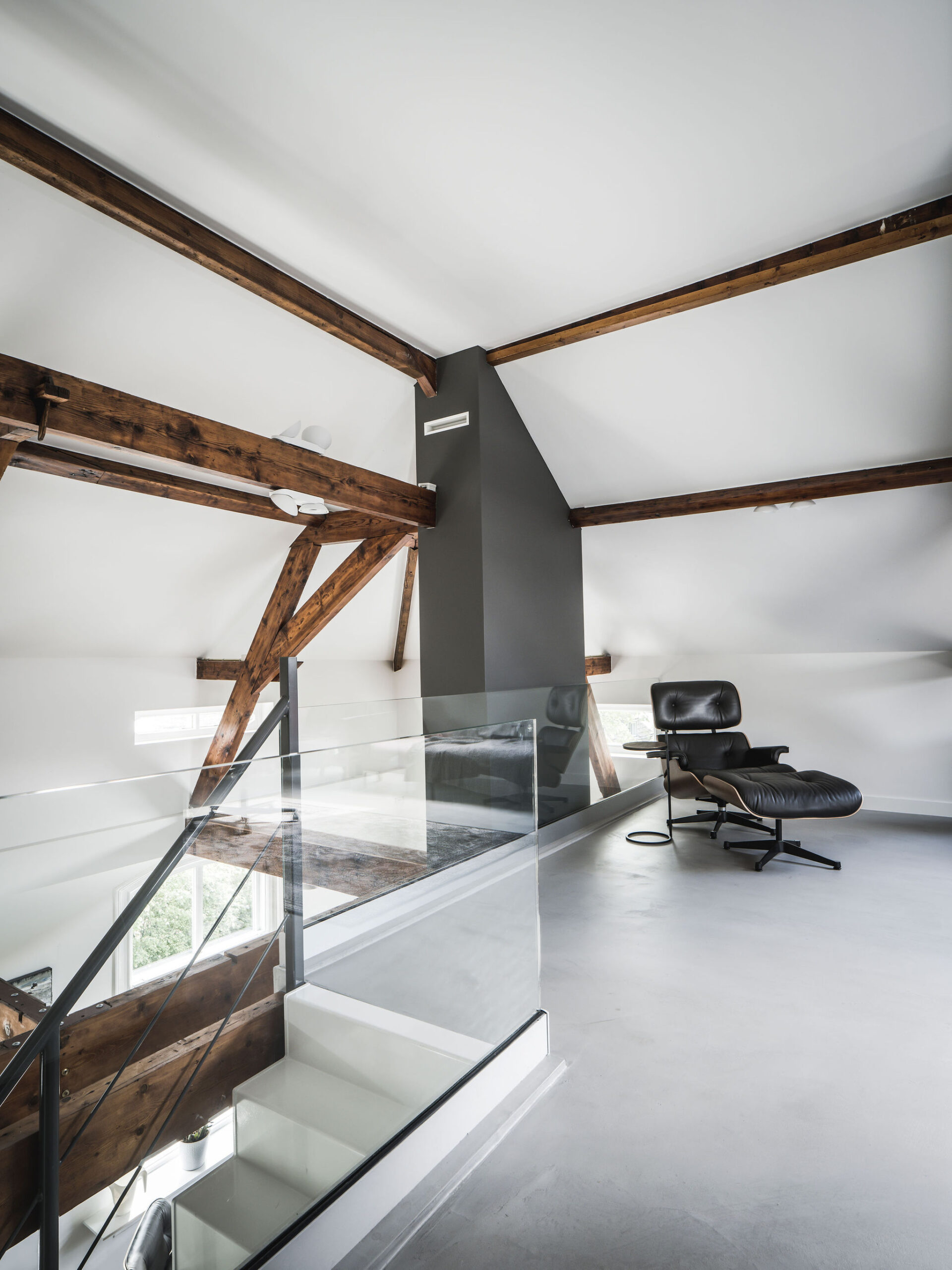interieurarchitect-Stan-Wildenberg-interieur-interiordesign-luxurylifestyle-luxuryinteriors-luxuryhomes-vide-trap-glasballustrade-Peter-Baas-Photography-