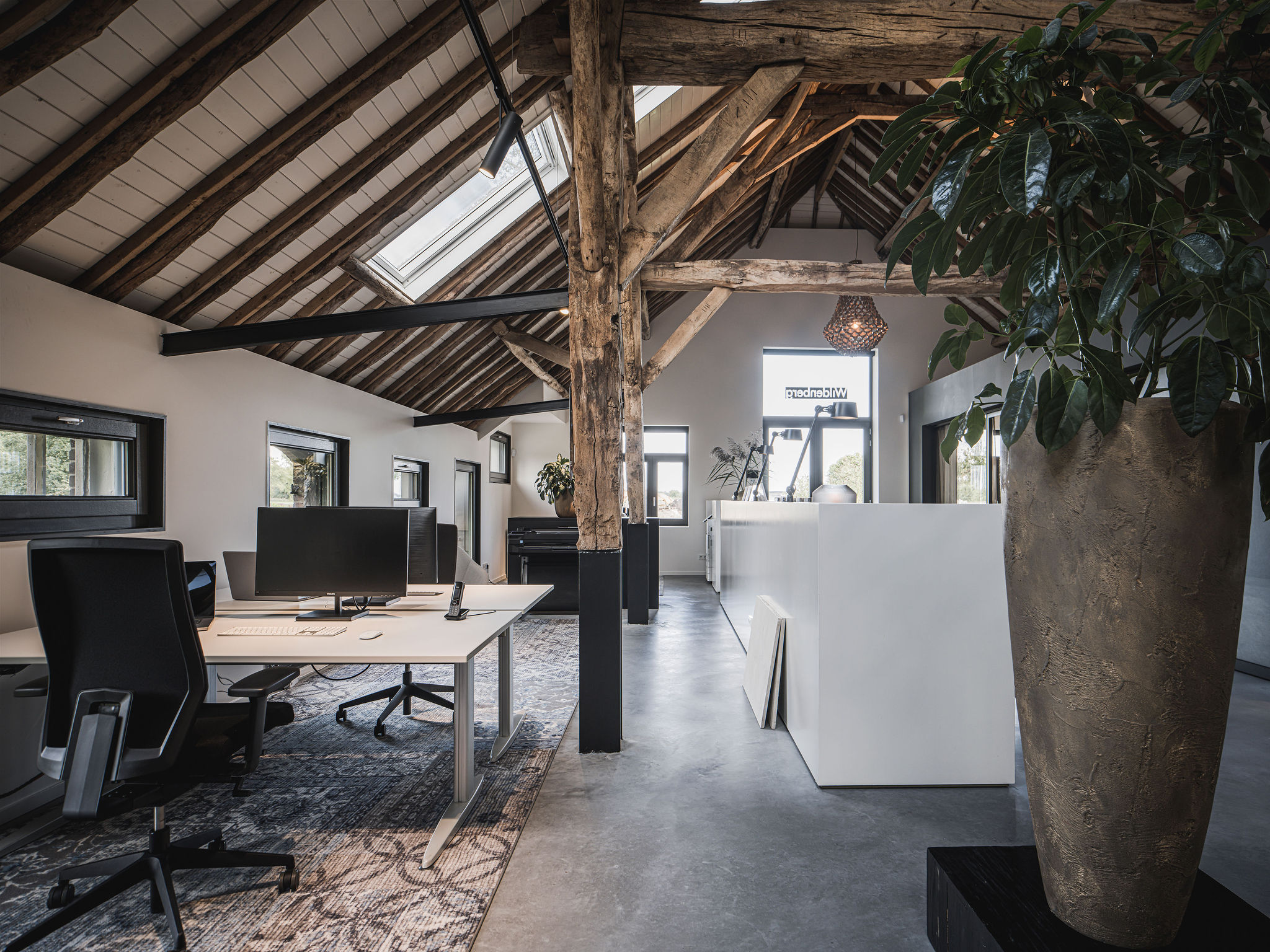 interieurarchitect interiorarchitect Wildenberg ontwerp exclusief kantoor interieur binnenhuisarchitect exclusive interior kantoorinspiratie luxuryoffice werkplekken