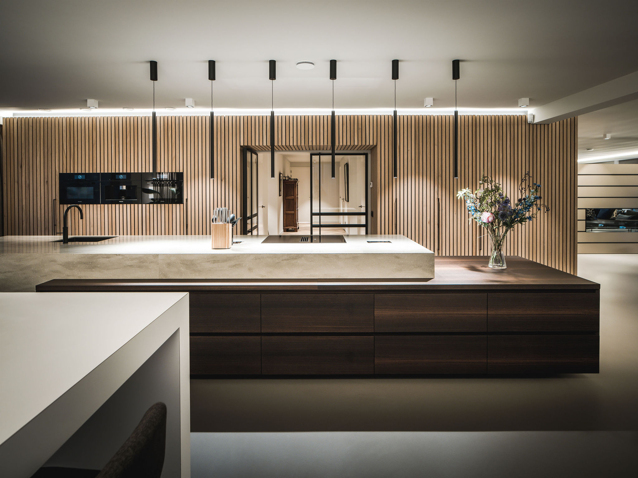 interieurarchitect interiorarchitect Wildenberg ontwerp exclusief interieur binnenhuisarchitect interiordesign exclusive interior luxuryinteriors luxuryhomes bar keukenblok verlichting