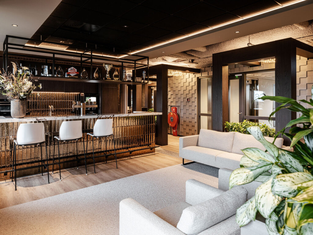 interieurarchitect Wildenberg NTT Data kantoor Meinema Peter Baas bar lounge