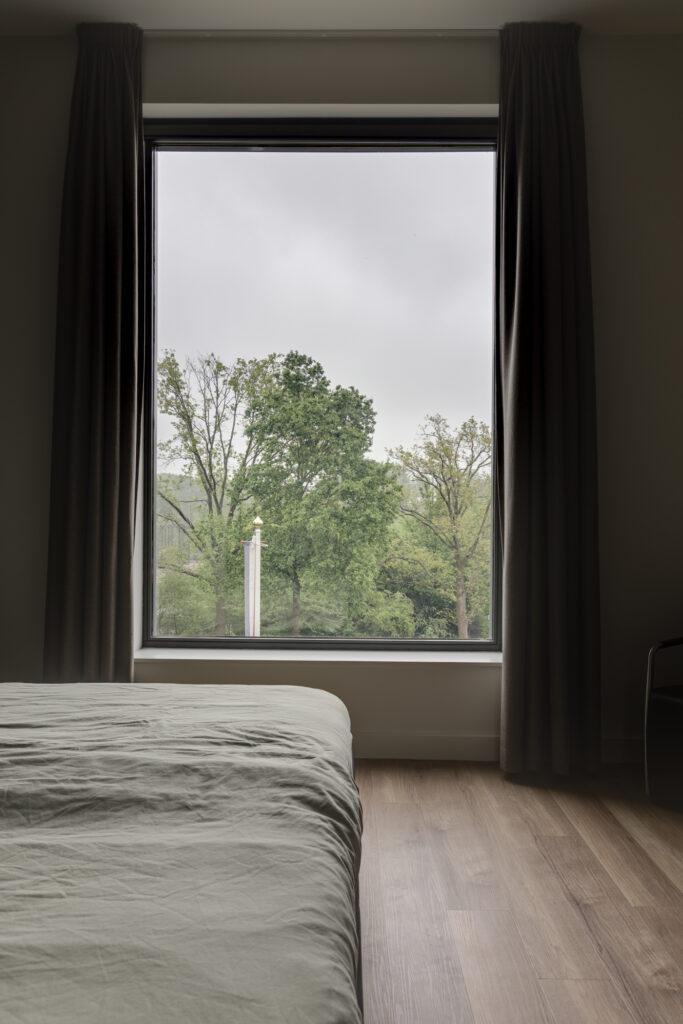 interieurarchitect Wildenberg Ontmoetingskerk Amersfoort Teus van Hogevest Van Hoeijen slaapkamer buitenkant