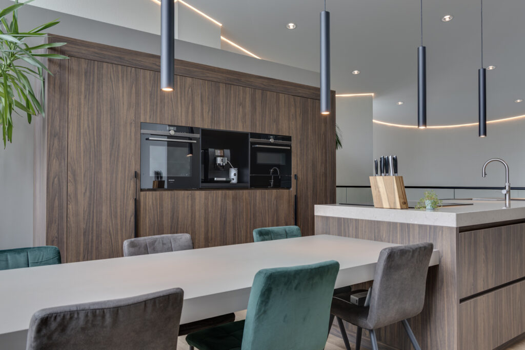 interieurarchitect Wildenberg Ontmoetingskerk Amersfoort Teus van Hogevest Van Hoeijen keuken eiland achterwand