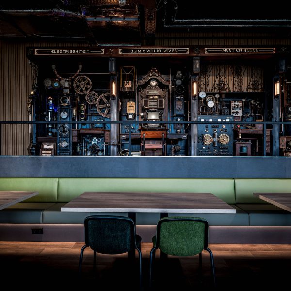 Interieurarchitect Stan Wildenberg kantoor Lomans totaalinstallateurs Capelle bedrijfsrestaurant RobertBoon PlanetOffice Heembouw Hoogendoorn Planeffect Moduleo Fagerhult Viskerinterieurbouw Kerastone Tarkett