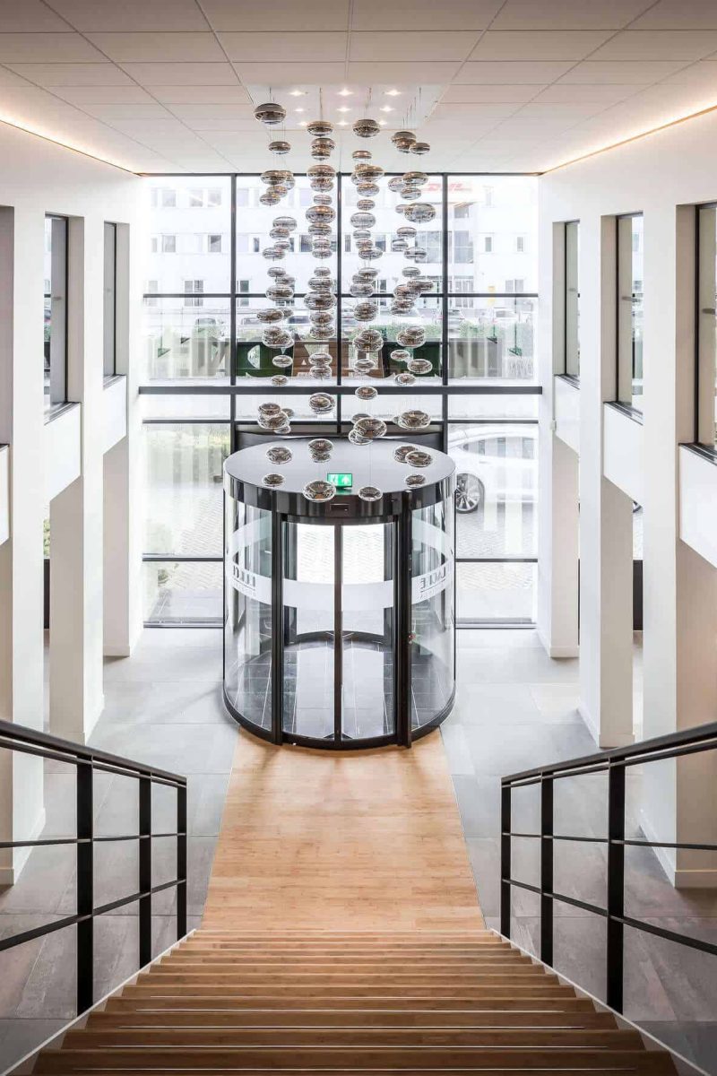 binnenhuisarchitect ontwerp kantoor hanglamp Maretti Dream systeemwand Planeffect interieurdesign Wildenberg